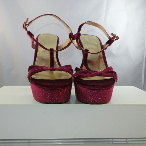 *SOLD* Forever 21 Burgundy Velvet Platform Heels - Picture 1 of 6